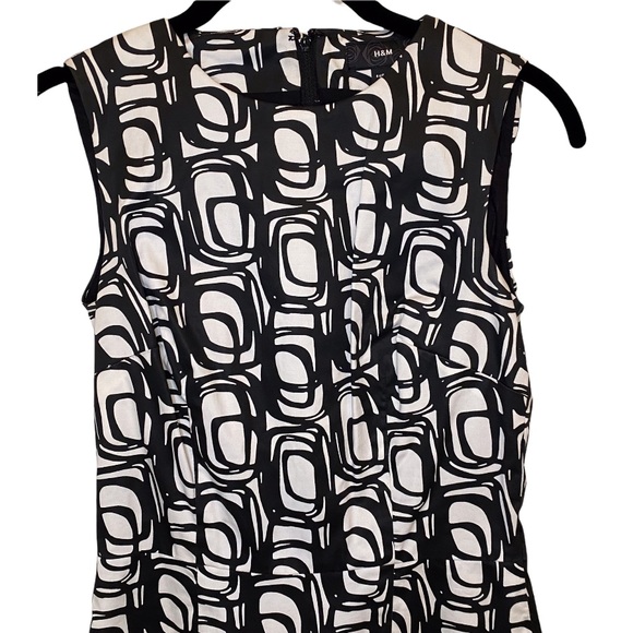 H&M Black & White Geometric Square Print Dress - Picture 6 of 12